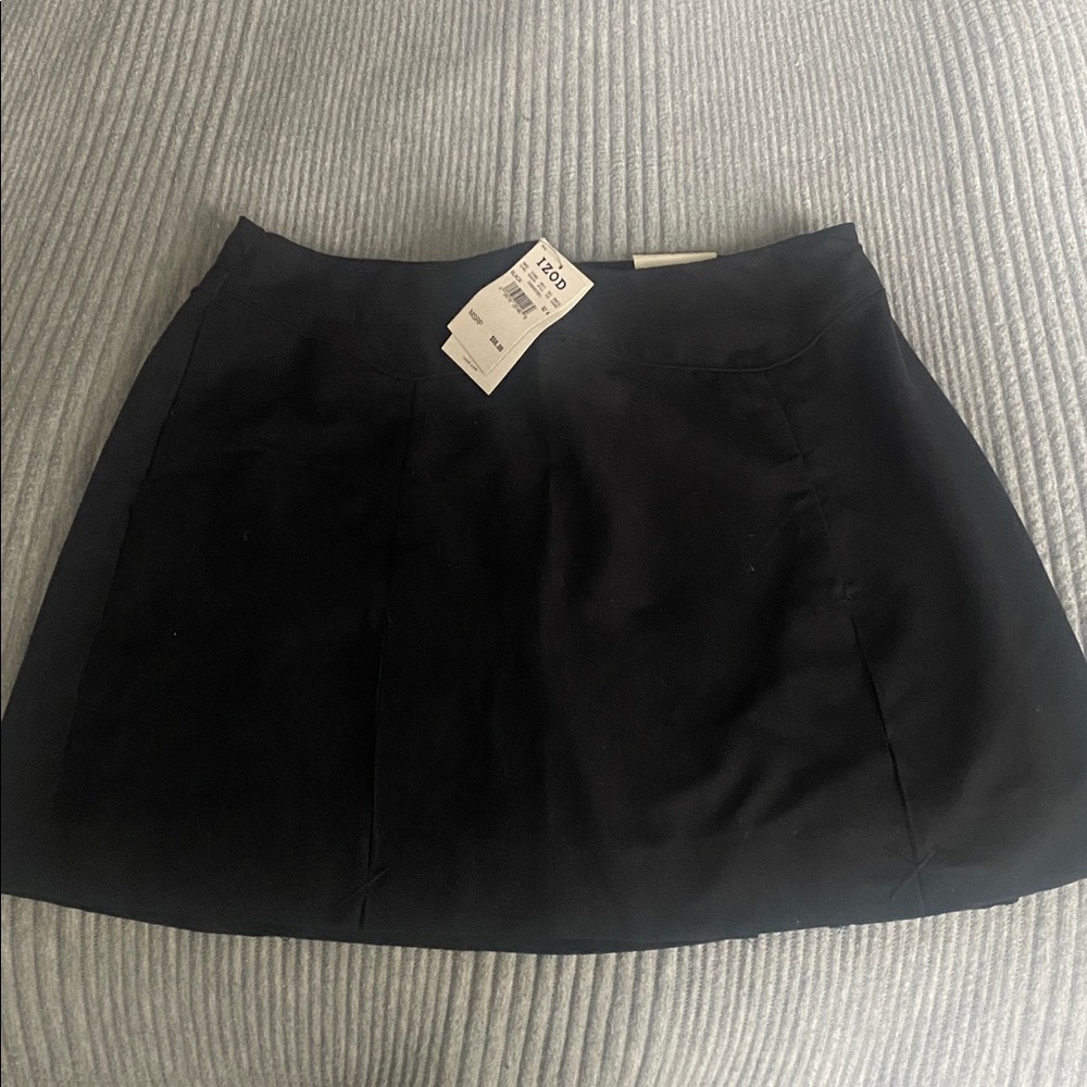 Izod Golf Skort Black Women’s Size 4 NWT